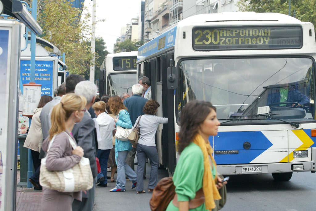 Τραυματίας από την ξέφρενη πορεία λεωφορείου του ΟΑΣΑ στον Πειραιά