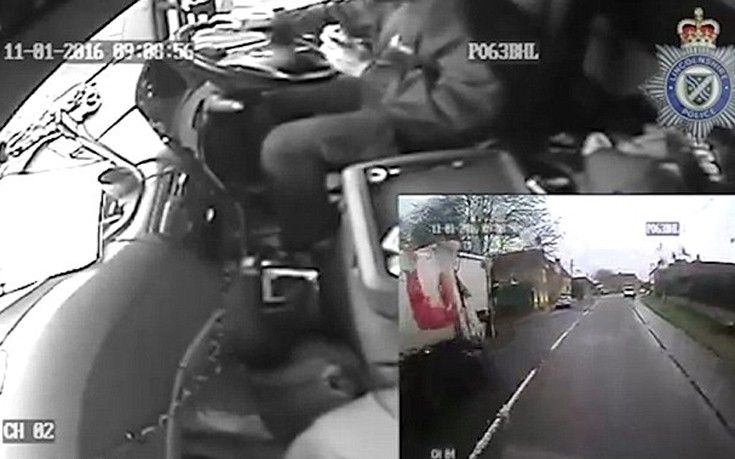 Οδηγός που έτρωγε και κάπνιζε σκότωσε ζευγάρι ηλικιωμένων (βίντεο)