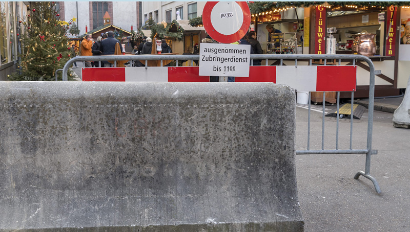 Βιέννη: Φράγματα από μπετόν για να αποφύγουν πιθανή επίθεση σε Χριστουγεννιάτικη αγορά