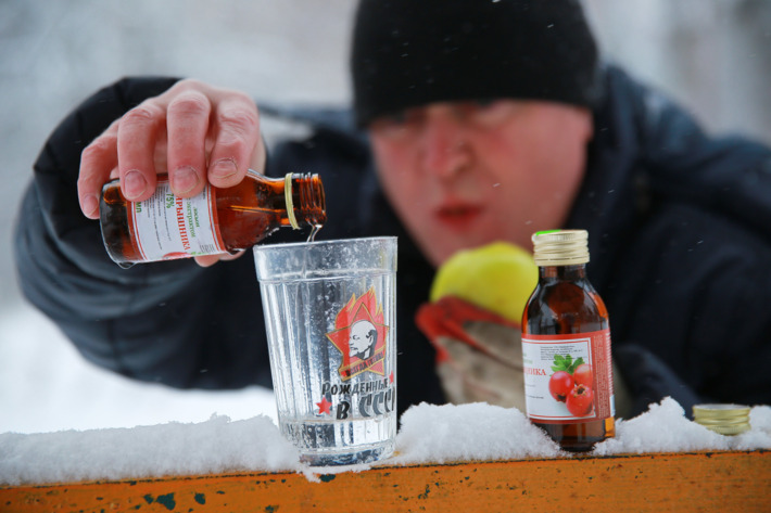71 οι νεκροί στη Σιβηρία – Αυστηρό μήνυμα Πούτιν για τα καλλυντικά που περιέχουν αλκοόλ