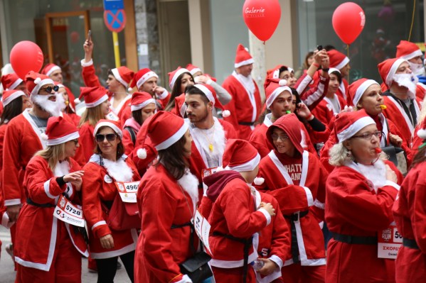 Χανιά: Φωτογραφίες από το Santa Run