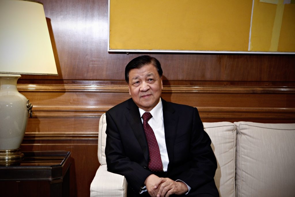Κίνα: Διευκόλυνση στις ξένες επενδύσεις υπόσχεται ο Κινέζος πρωθυπουργός