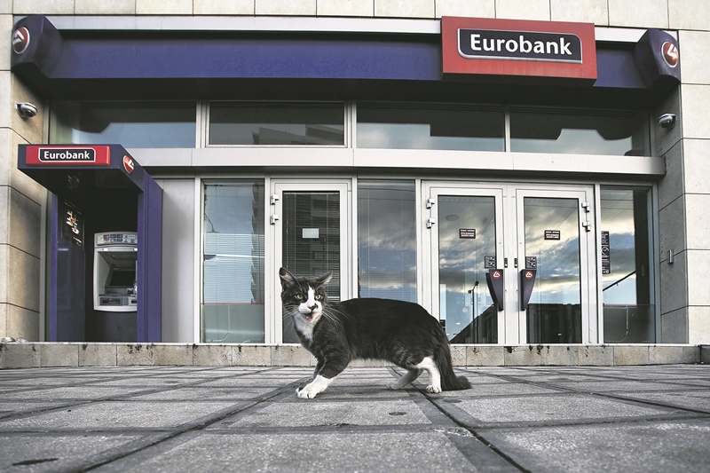 Χωρίς άδεια στην Ελλάδα τα αρπακτικά των δανείων