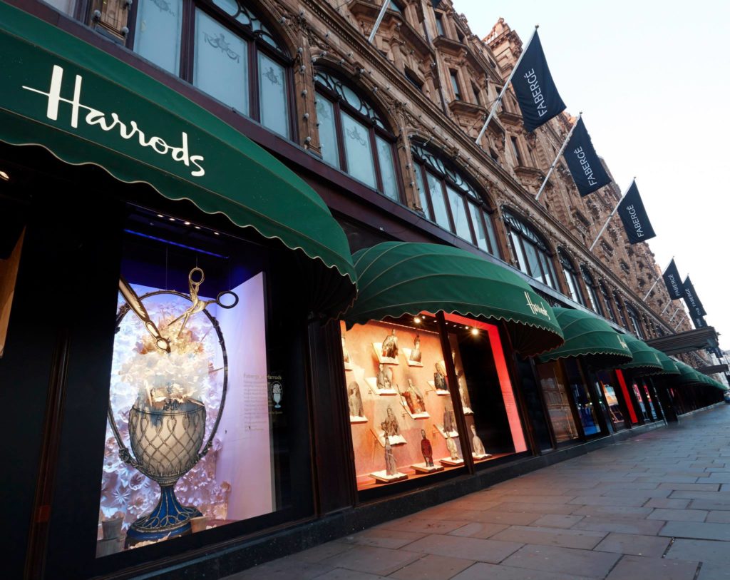 Harrods: Αυξήθηκαν οι πωλήσεις μετά το Brexit