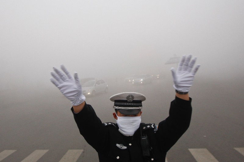 Κίνα: η αιθαλομίχλη «πνίγει» τη χώρα