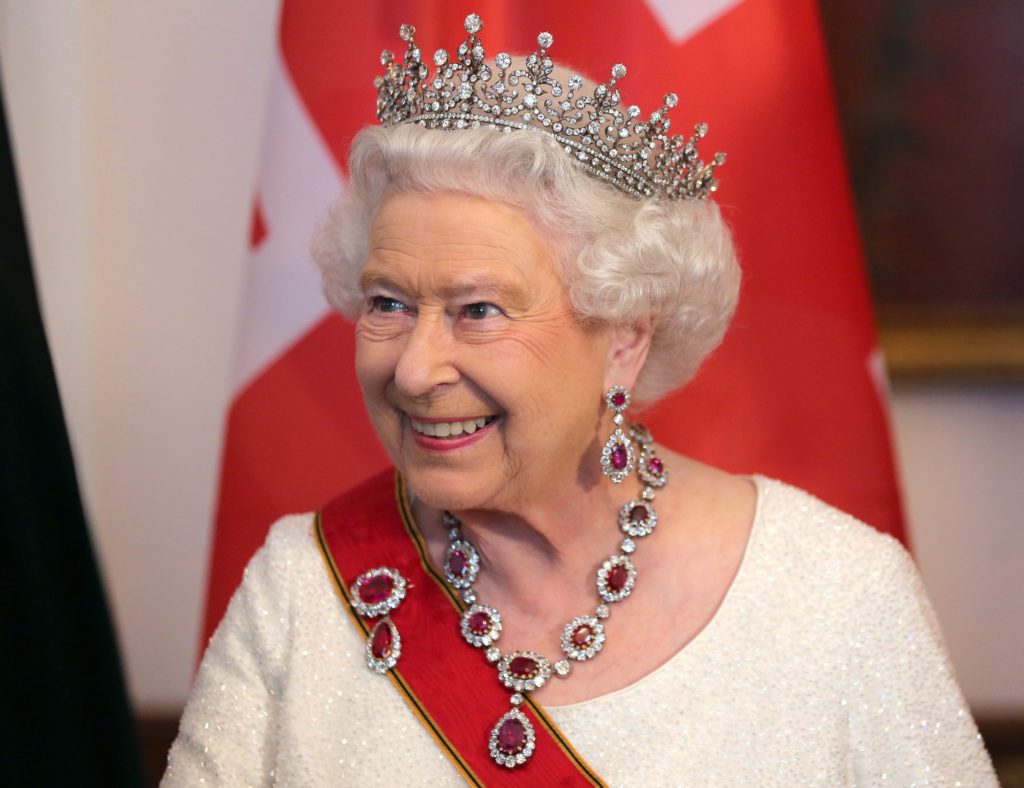 Βασίλισσα Ελισάβετ: Αγωνία για την κατάσταση της υγείας της