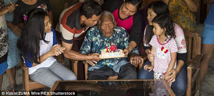 O «γηραιότερος άνθρωπος του κόσμου» είναι 146 και το γιόρτασε!