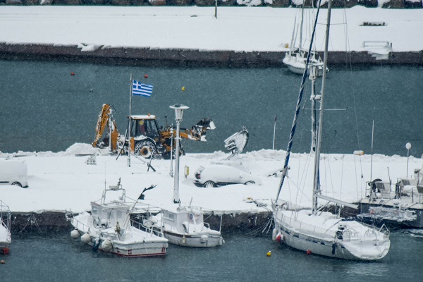 Σκόπελος: Αποκλεισμένοι 25 ταξιδιώτες στον όρμο Αγνώντα