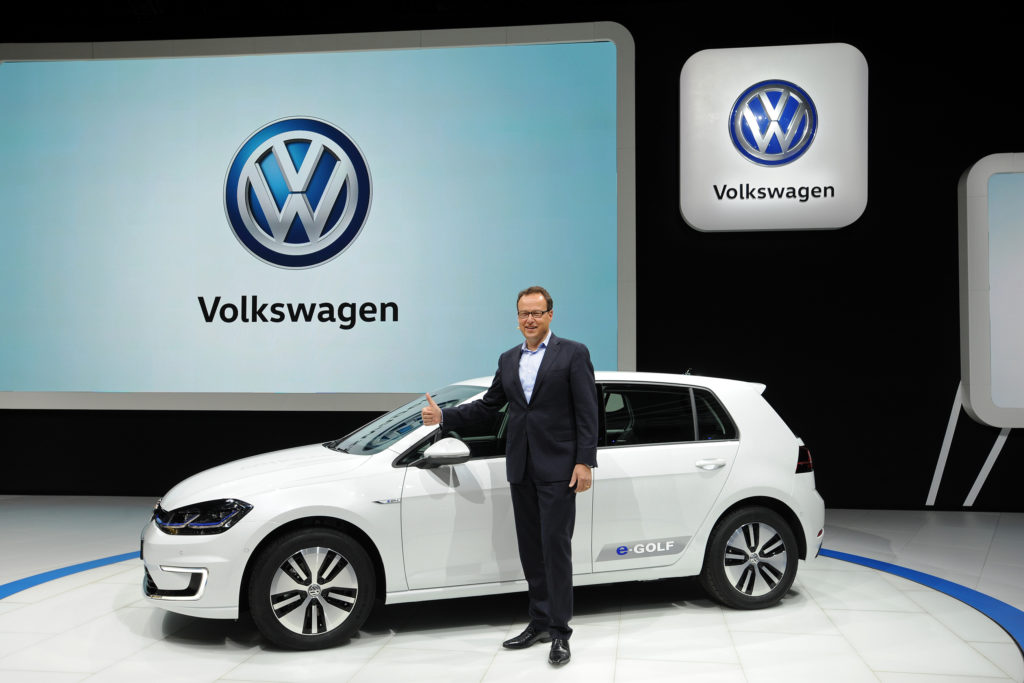 Γερμανία: Η Volkswagen αποτρέπει τα στελέχη της από ταξίδια στις ΗΠΑ