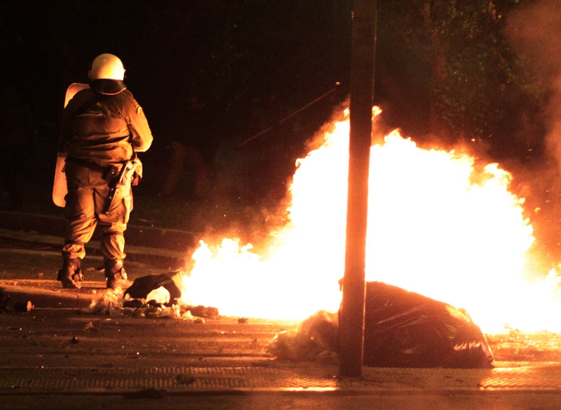 Συμπλοκές χούλιγκαν – ΜΑΤ μετά το ντέρμπι