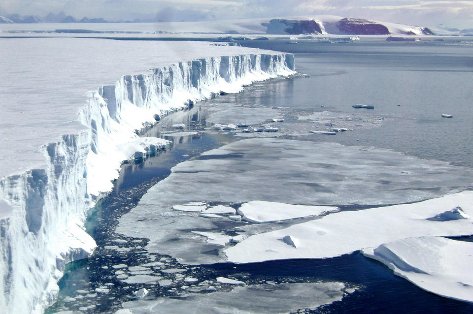 Νέο παγκόσμιο αρνητικό ρεκόρ για την έκταση των θαλάσσιων πάγων