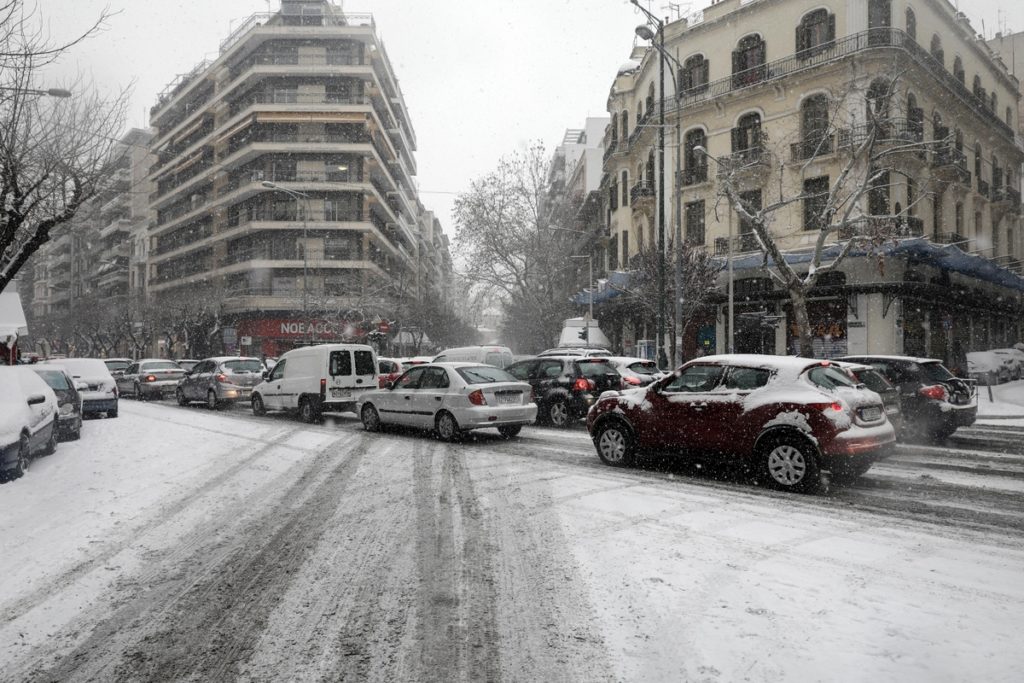 Θεσσαλονίκη: «Ξέμεινε» από νερό – Έσπασαν οι σωλήνες της ΕΥΔΑΠ λόγω παγετού!