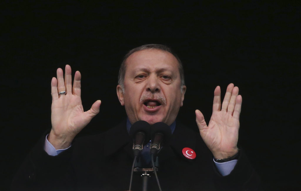 Τουρκία: Μια ανάσα από την ψήφιση μεταρρυθμίσεων για …υπερεξουσία στον Ερντογάν