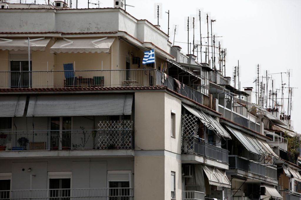 Τη δεύτερη χειρότερη επίδοση στην Ε.Ε. έχει η ελληνική αγορά κατοικίας