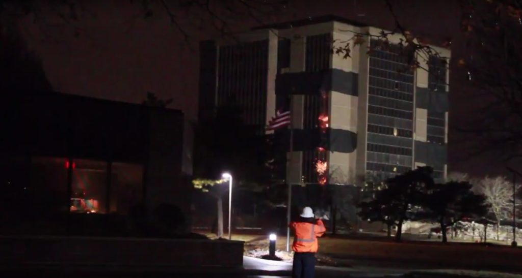 Κάνσας: Κτίριο γραφείων γίνεται σκόνη σε μερικά δευτερόλεπτα! (Video)