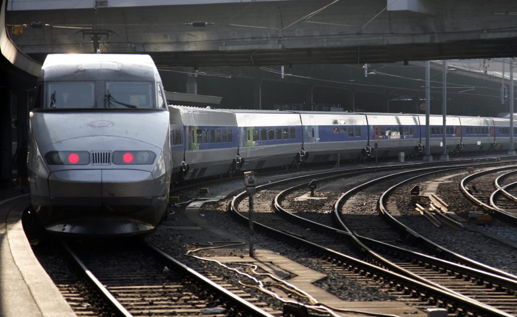 Γαλλία: Κατέβηκε από το τρένο για τσιγάρο – Το τρένο έφυγε με το μωρό της!