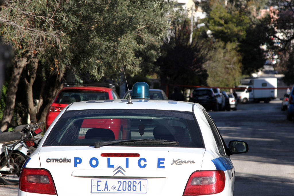 Κρήτη: Εμφανίστηκε ως αστυνομικός, έβαλε τζάμπα βενζίνη, έκλεψε το πρατήριο και…έφυγε!