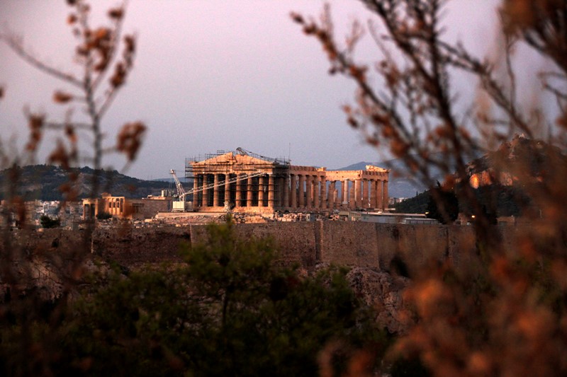 Ομόφωνο «όχι» στην επίδειξη μόδας στην Ακρόπολη