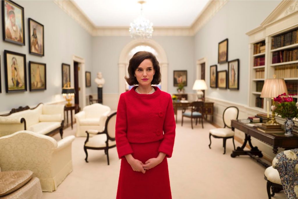 Οι ταινίες της εβδομάδας: «Jackie», «Moonlight» κι ένας Σιάμαλαν απ’ τα παλιά!