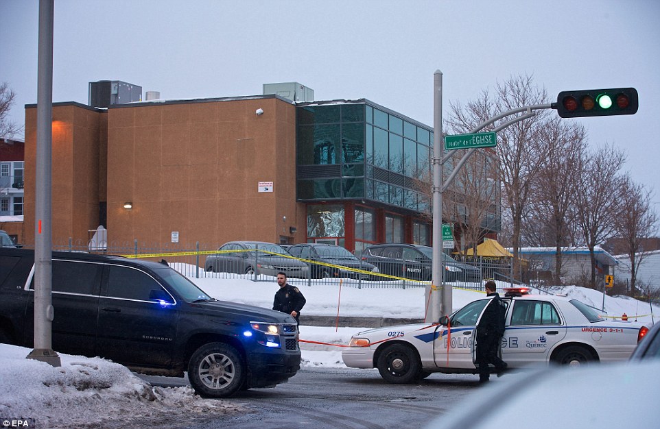Καναδάς: Θέλει να παραδοθεί ο ένας από τους δράστες της επίθεσης στο τέμενος