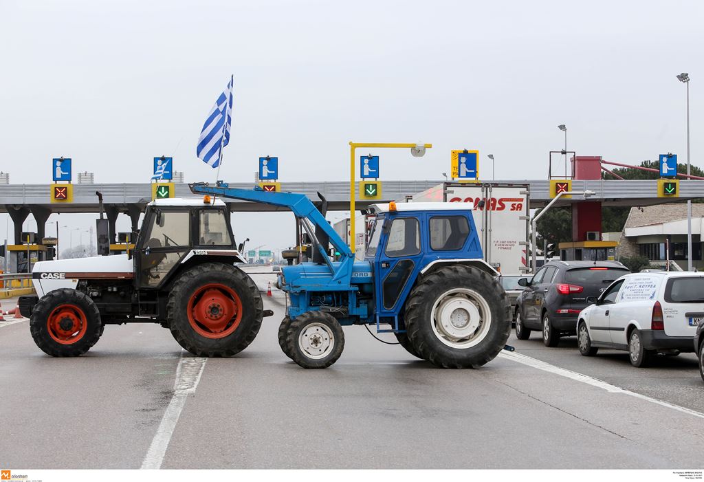 Αγροτικές κινητοποιήσεις: Αποχώρησαν από τον Προμαχώνα – Πού υπάρχουν μπλόκα – Τι θα γίνει αύριο