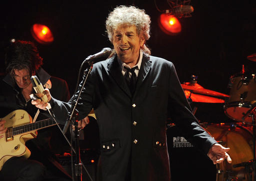Triplicate: Ο Bob Dylan βγάζει τριπλό άλμπουμ με διασκευές του Sinatra (Video)