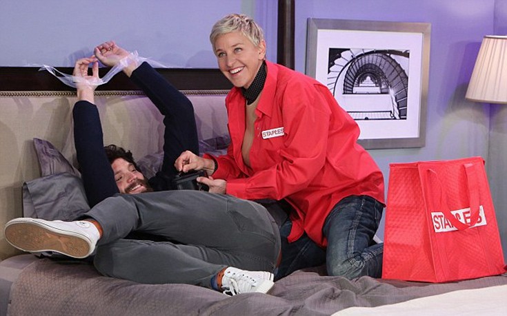 Ellen DeGeneres: Αποπλανεί τον πρωταγωνιστή των «50 αποχρώσεων του γκρι» (Video)