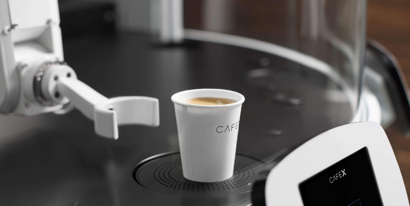 «Cafe X» με ρομπότ καφετζή, που σερβρίρει τσάκα τσάκα! (Video)