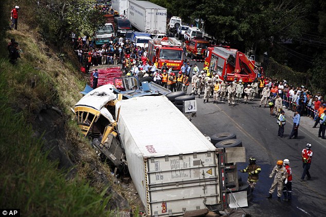 Ονδούρα: Μεθυσμένος οδηγός οδήγησε στον θάνατο 23 ανθρώπους (Video & photos)