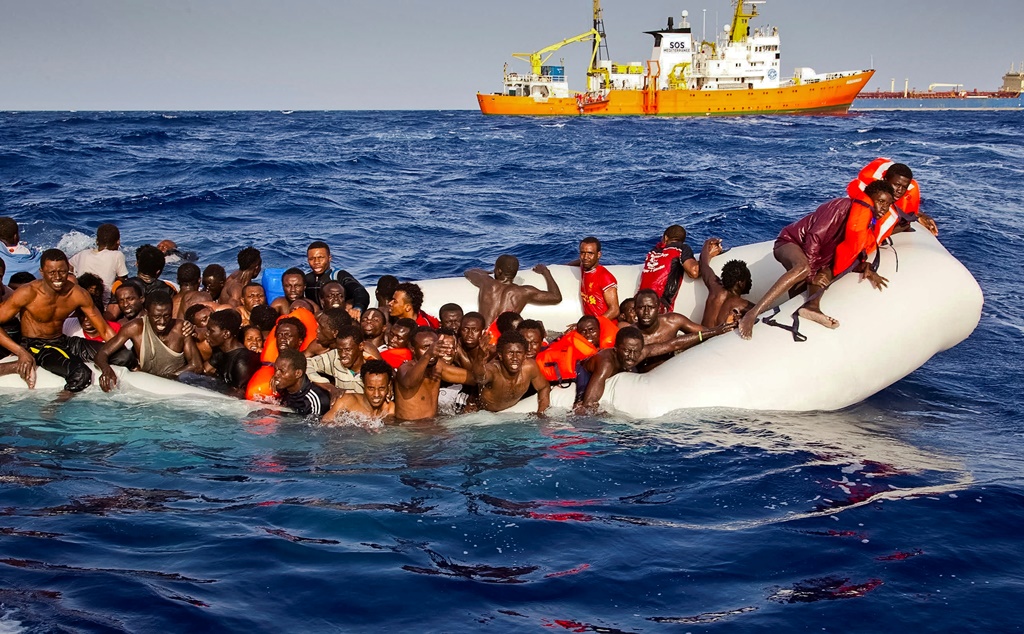 Ιταλία: 440 μετανάστες στα ανοικτά της Λαμπεντούζα