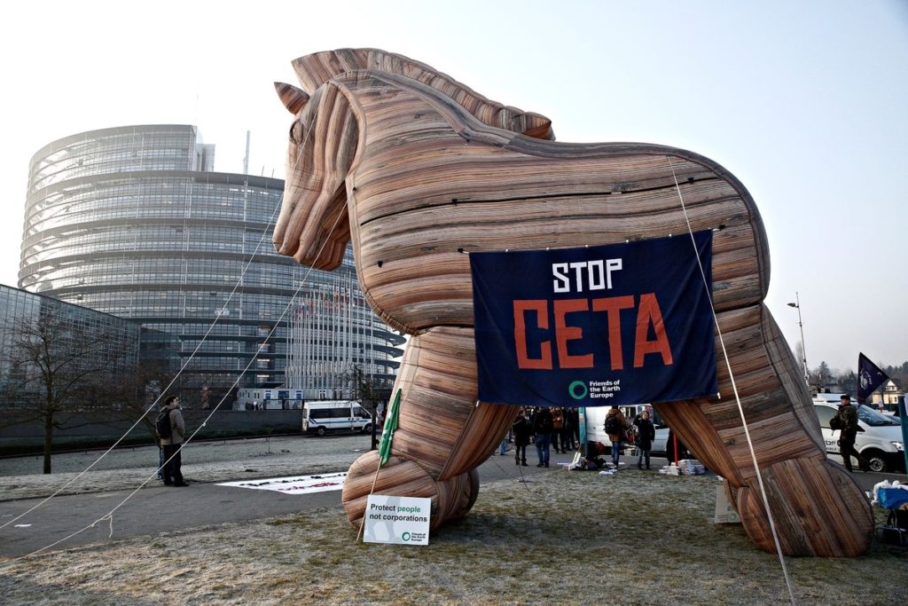 CETA: Ενέκρινε τη συμφωνία το Ευρωκοινοβούλιο (Photos)