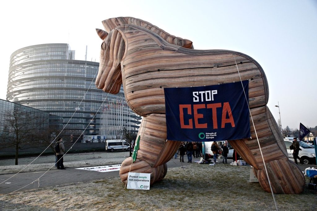 CETA: Ενέκρινε τη συμφωνία το Ευρωκοινοβούλιο (Photos)