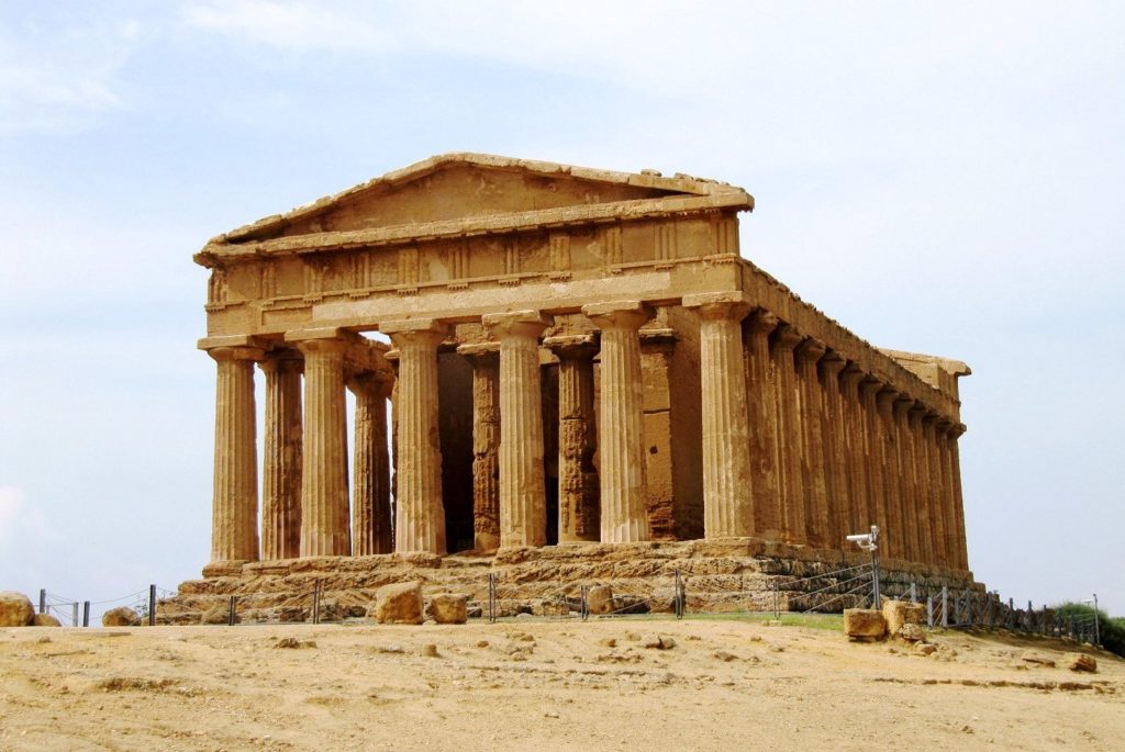 Ιταλία: Ο Ακράγαντας προτείνει τους αρχαίους ναούς του στον Οίκο Gucci για την πασαρέλα του