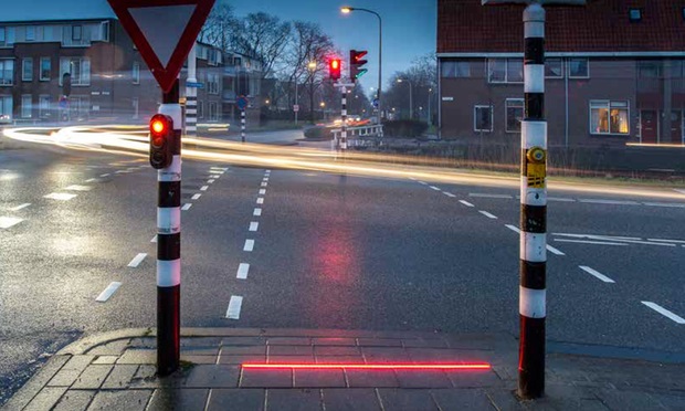 Ολλανδία: Γνωρίστε τα έξυπνα πεζοδρόμια!