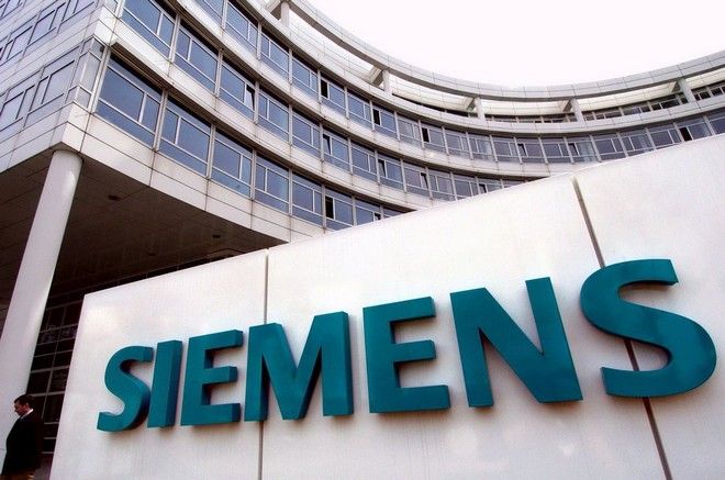 Στο εδώλιο για το σκάνδαλο της Siemens 64 κατηγορούμενοι