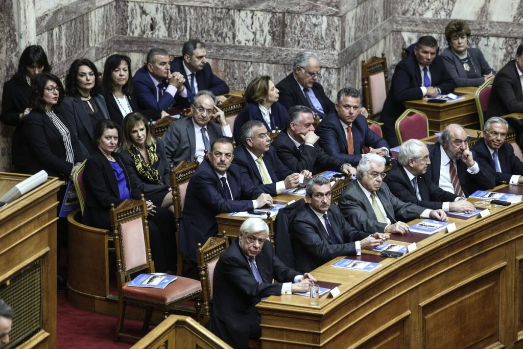 Βουλή: Ειδική συνεδρίαση για τα 70χρονα της ενσωμάτωσης της Δωδεκανήσου – Μήνυμα προς την Ευρώπη από Δραγασάκη & Καμμένο – Αιχμές για ελληνοτουρκικά & μεταναστευτικό από Μητσοτάκη
