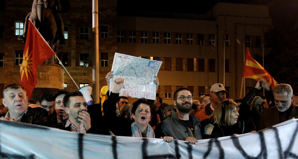 Πολιτική κρίση στα Σκόπια με κατηγορίες προς Τίρανα και Πρίστινα