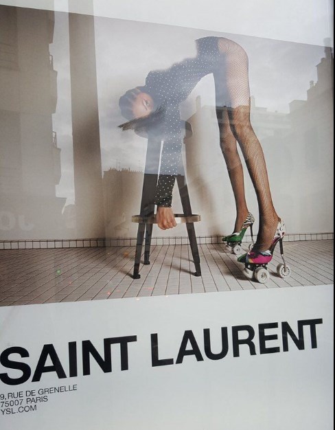 Σάλος με την διαφημιστική εκστρατεία του Yves Saint Laurent