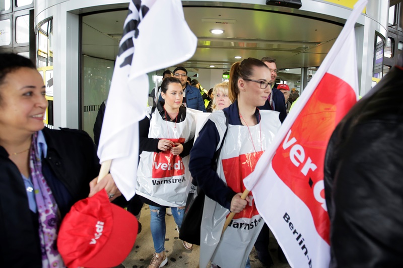 Βερολίνο: Απεργούν αύριο οι εργαζόμενοι στα αεροδρόμια