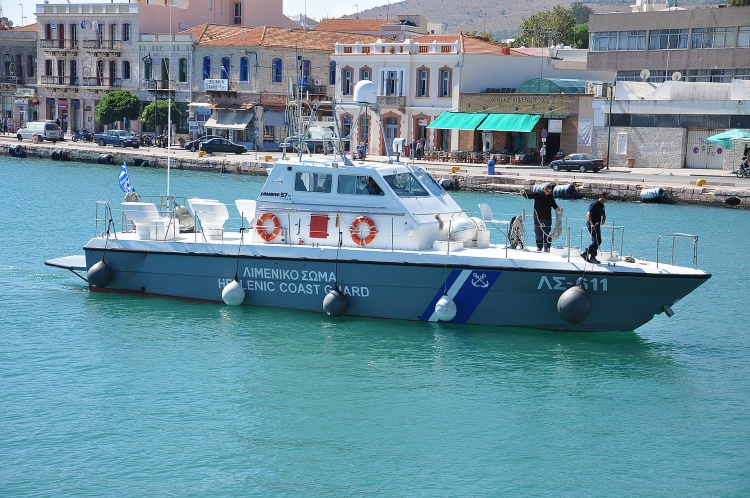 Τέσσερις Τούρκοι αποβιβάστηκαν στις Οινούσσες και ζήτησαν πολιτικό άσυλο