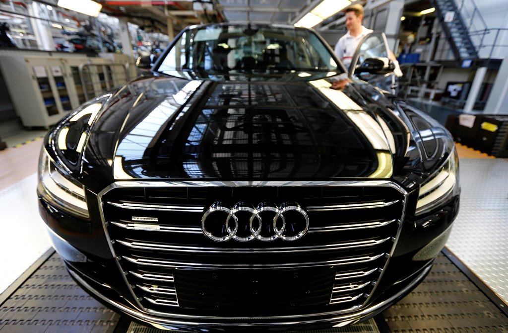 Γερμανία: Έρευνα σε Audi και Volkswagen για τις υπερβολικές εκπομπές ρύπων