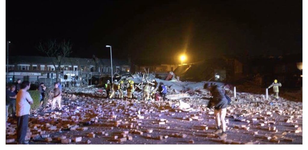 Βρετανία: Ισχυρή έκρηξη με 34 τραυματίες στο Μερσεϊσάιντ  (video & pics)