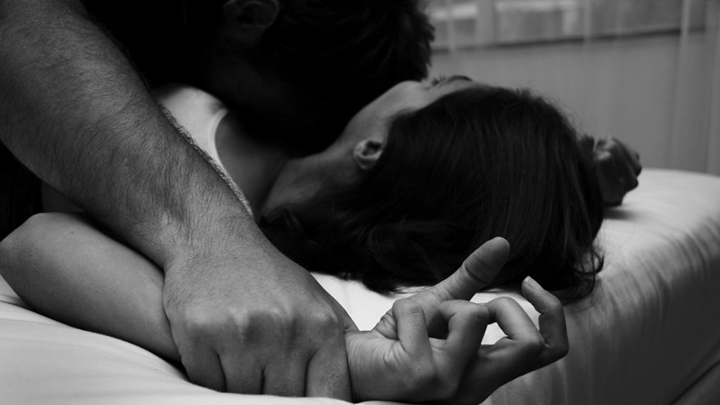 Φρίκη στην Αμαλιάδα: Ανήλικη ναρκώθηκε, βιάστηκε κι έμεινε έγκυος από τον θείο της