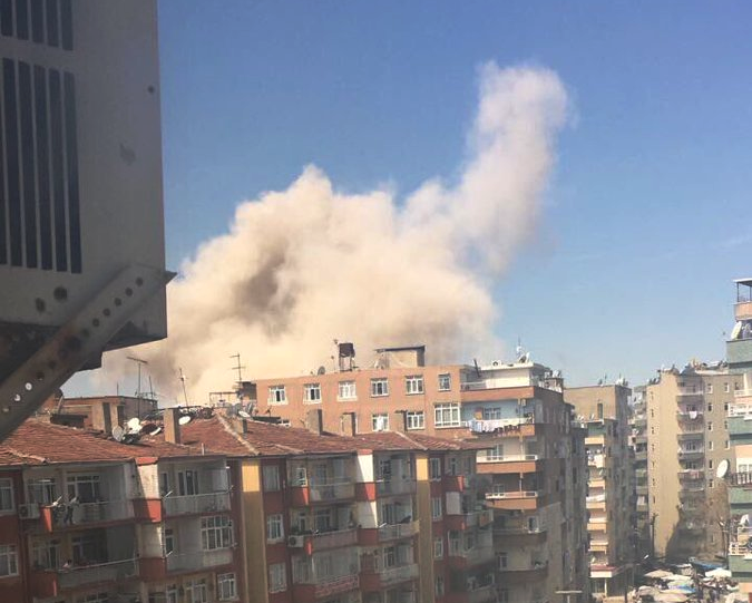 Το PKK ανέλαβε την ευθύνη για την έκρηξη στο Ντοιγιάρμπακιρ