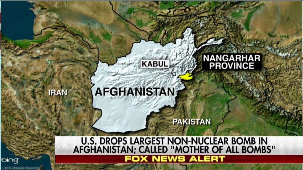 Οι ΗΠΑ έπληξαν το Αφγανιστάν με την «μητέρα όλων των βομβών» (Photos & Video)