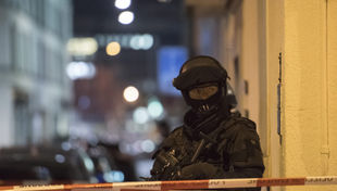 Μασσαλία: Τι βρήκαν οι αστυνομικοί στο διαμέρισμα των υπόπτων για τρομοκρατία