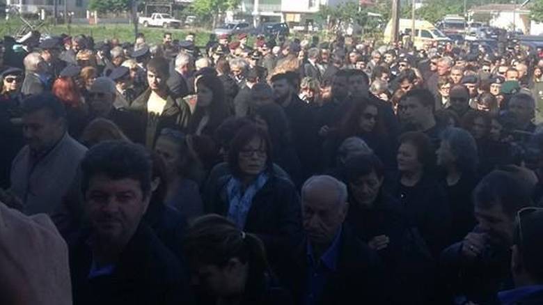 Πτώση ελικοπτέρου: Σε κλίμα οδύνης η κηδεία του συνταγματάρχη Θωμά Αδάμου (Photos)