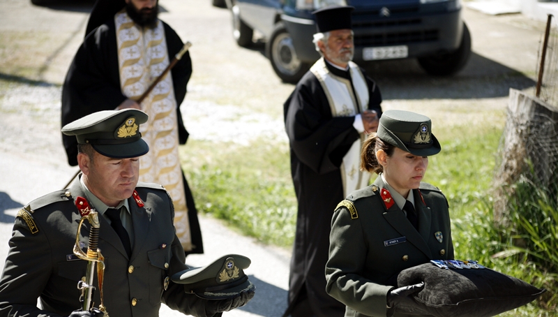 Πτώση ελικοπτέρου: Σε δημόσιο προσκύνημα η σορός του υποστρατήγου Ι. Τζανιδάκη