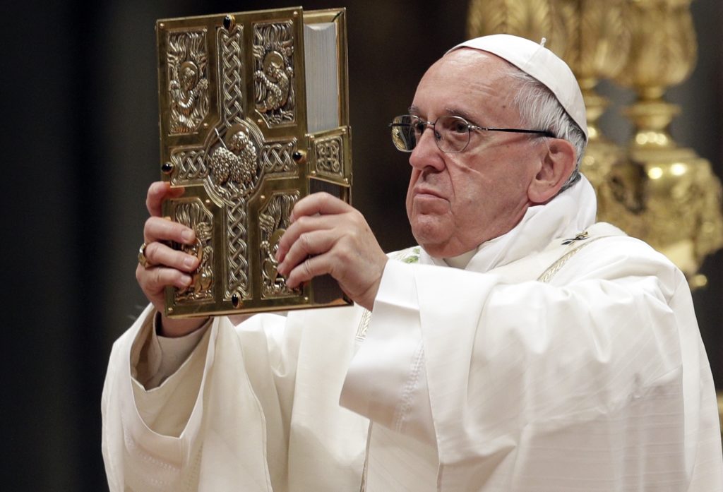 Πάπας: «Να ενεργείτε με ταπεινοφροσύνη, αν δεν το κάνετε, η εξουσία θα σας καταστρέψει»
