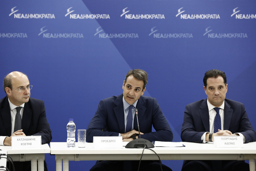 Μητσοτάκης: Αμήχανη αντίδραση στη συμφωνία